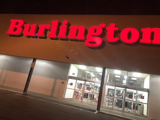 Clothing Store «Burlington Coat Factory», reviews and photos, 60 Newport Ave, Rumford, RI 02916, USA
