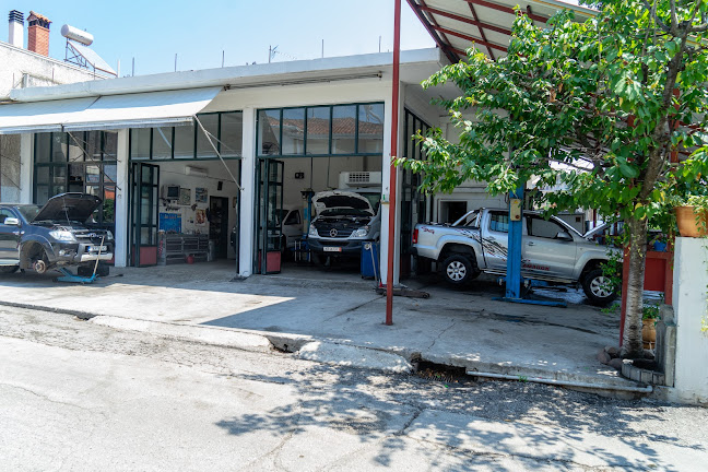 Σχόλια και κριτικές για το Συνεργείο Απ. Βράκα