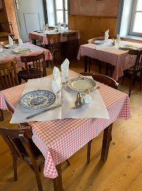 Atmosphère du Restaurant français Auberge la Broc Assiette à Charnay - n°6