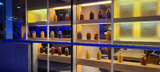 Shopping Mall «Tysons Galleria», reviews and photos, 2001 International Dr, McLean, VA 22102, USA