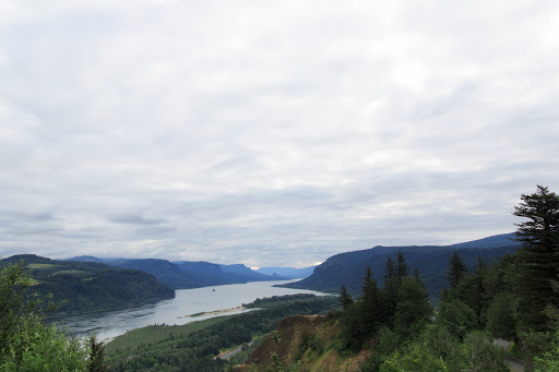 Shopping Mall «Oregon Trail Shopping Center», reviews and photos, 2231 NE Burnside Rd, Gresham, OR 97030, USA