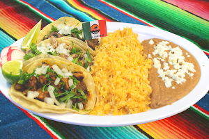 El Pariente Mexican Food Truck image