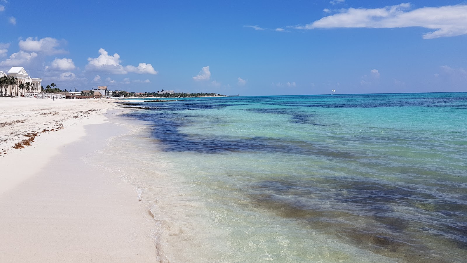 Foto de Praia do Paraíso - recomendado para viajantes em família com crianças