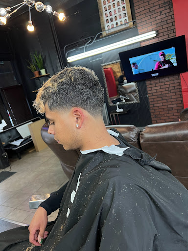 Barber Shop «Evoluxion Barber Shop», reviews and photos, 2409 M St, Omaha, NE 68107, USA