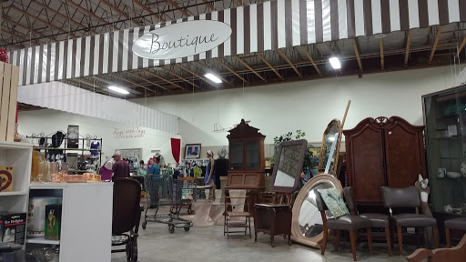 Thrift Store «ReTails Thrift Store», reviews and photos, 5000 NE Fourth Plain Blvd, Vancouver, WA 98661, USA