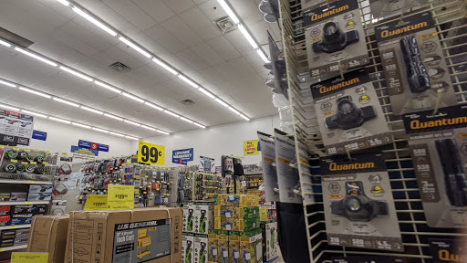 Hardware Store «Harbor Freight Tools», reviews and photos, 6808 W Greenfield Ave, West Allis, WI 53214, USA