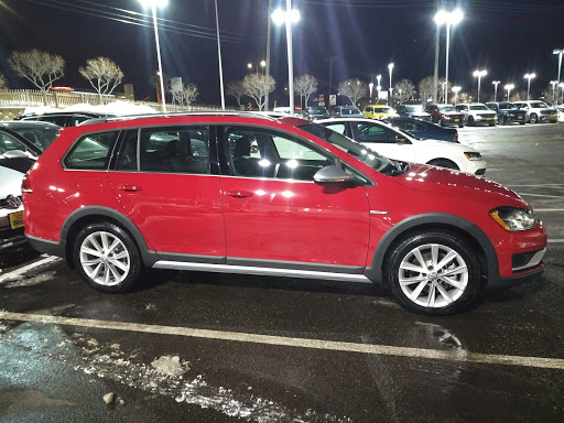 Volkswagen Dealer «Luther Westside Volkswagen», reviews and photos, 2370 MN-100, St Louis Park, MN 55416, USA