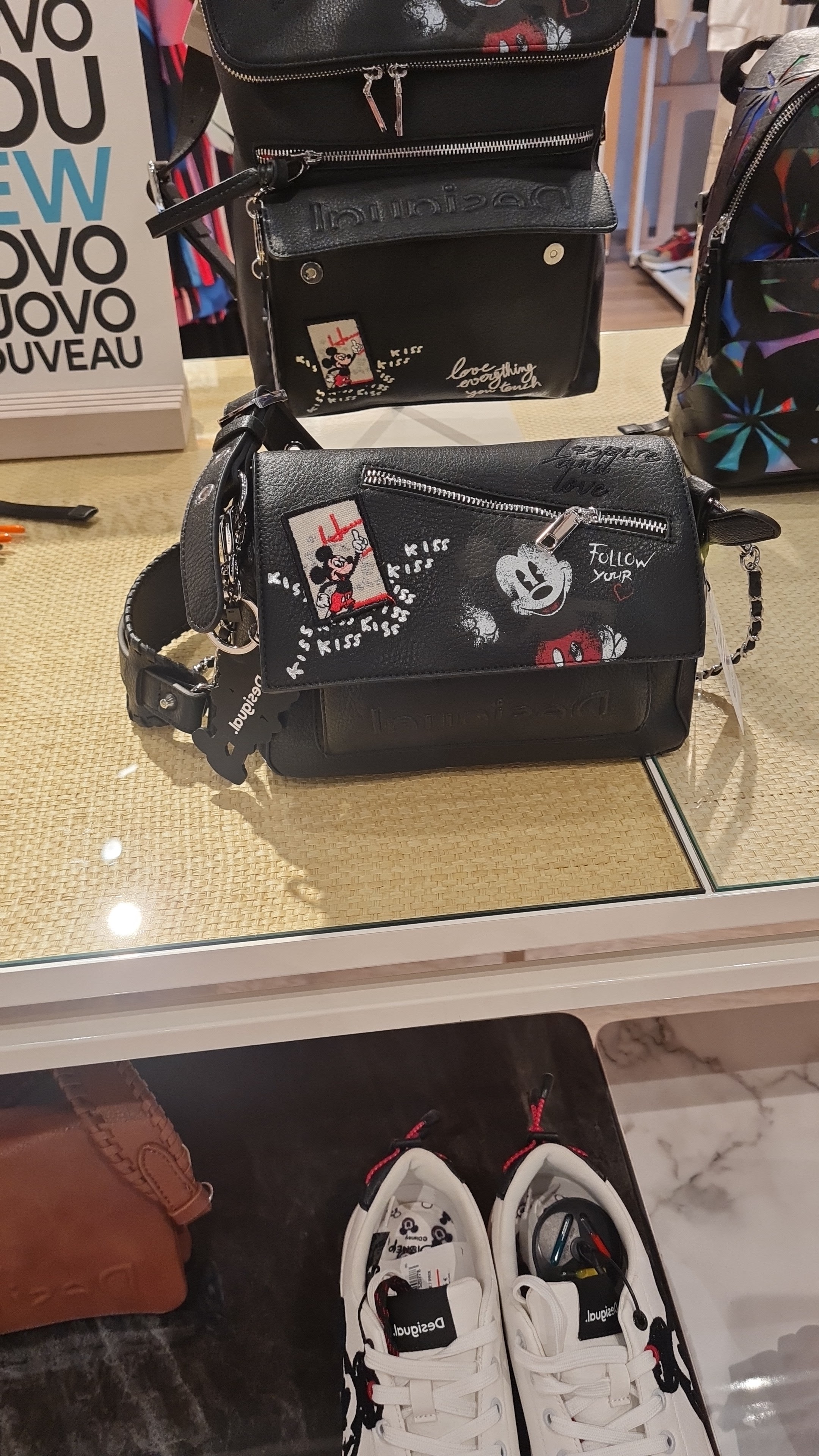 Desigual - 18