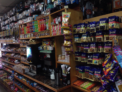 Convenience Store «Db Smoke Shop», reviews and photos, 65 5th Ave, Brooklyn, NY 11217, USA