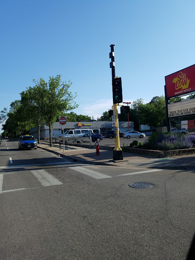 Grocery Store «So Low Grocery Outlet», reviews and photos, 3111 N Emerson Ave, Minneapolis, MN 55411, USA