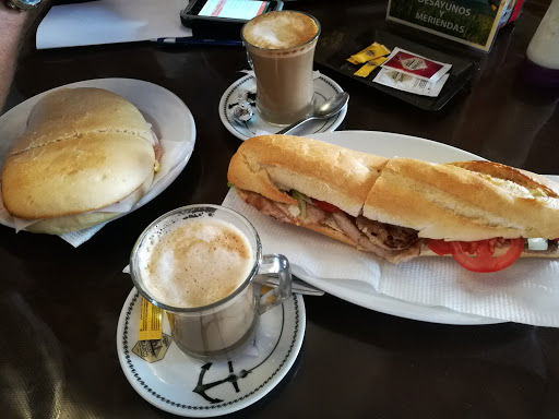 Brasserie El Marqués - Av. Marqués del Duero, 50, 29670 San Pedro Alcántara, Málaga