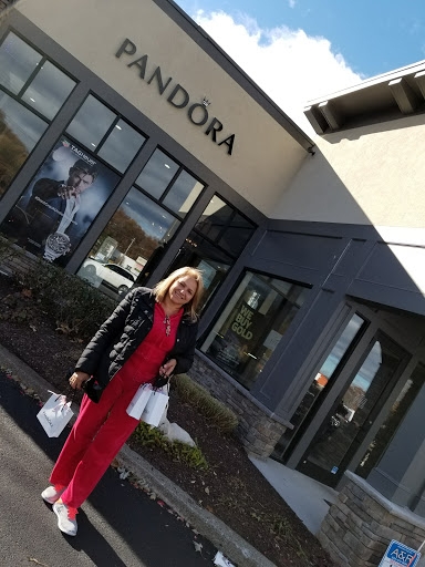 Jeweler «Hannoush Jewelers - Hudson Valley», reviews and photos, 1655 U.S. 9, Wappingers Falls, NY 12590, USA