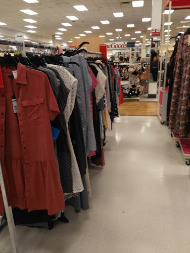 Department Store «Marshalls and HomeGoods», reviews and photos, 265 S Broadway, Salem, NH 03079, USA