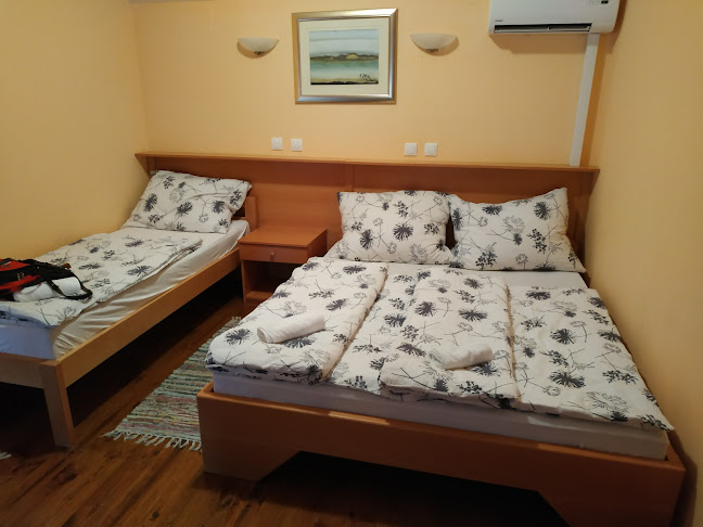 Pansion Piroš čizma (Kneževi Parkovi d.o.o.) - Osijek