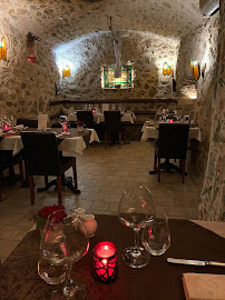 Atmosphère du Restaurant français Au Grand Inquisiteur à Roquebrune-Cap-Martin - n°4