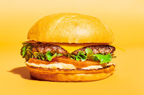 Plats et boissons du Restaurant de hamburgers Burger & Fries Pereire à Paris - n°1