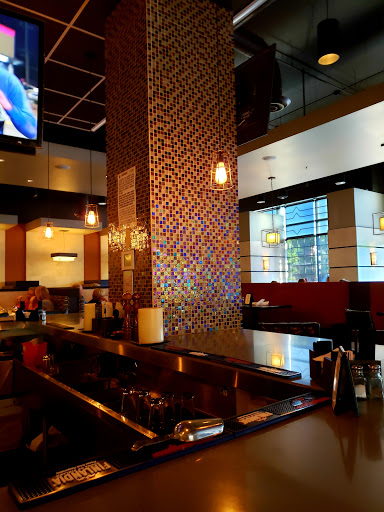 Shopping Mall «The Streets at SouthGlenn», reviews and photos, 6991 S Vine St, Centennial, CO 80122, USA