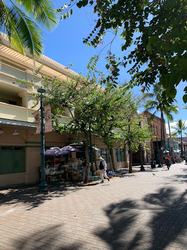 Kekaulike Courtyards