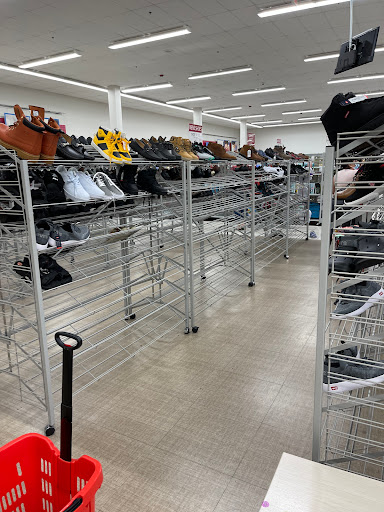 Clothing Store «Burlington Coat Factory», reviews and photos, 5737 NW 7th St, Miami, FL 33126, USA