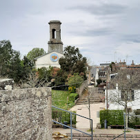 vestiges de l'église Saint-Guénolé de la Ville-Close du Le P'tit Bac restaurant creperie à Concarneau - n°2