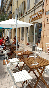 Atmosphère du Restaurant de cuisine latino-américaine moderne Arepas Club Marseille (& Cevichería) - n°1