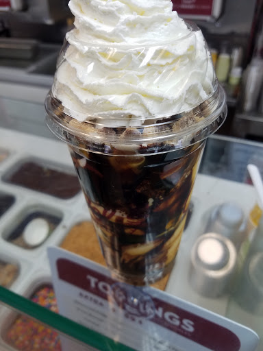 Ice Cream Shop «Carvel», reviews and photos, 1075 Merrick Rd, Amityville, NY 11701, USA