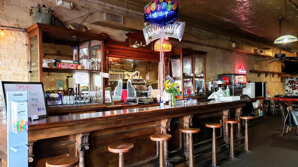 Fluff's White House Cafe 78114