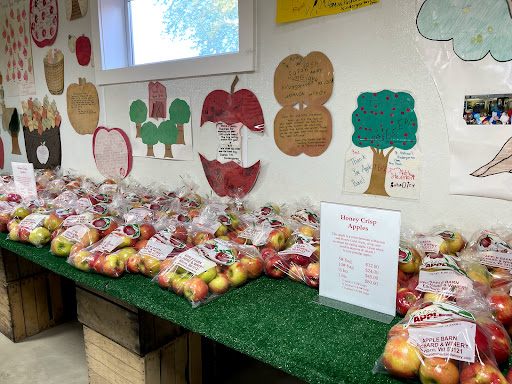 Winery «Apple Barn Orchard & Winery», reviews and photos, W6384 Sugar Creek Rd, Elkhorn, WI 53121, USA