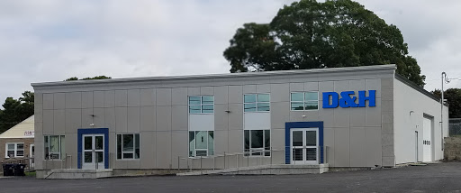 Auto Body Shop «D&H Collision Center», reviews and photos, 1783 Elmwood Ave, Warwick, RI 02888, USA