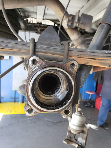 Auto Repair Shop «C & E Tire And Auto Service», reviews and photos, 11901 Indian Rocks Rd, Largo, FL 33774, USA