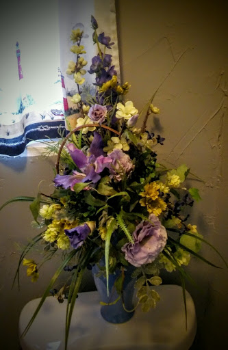 The Wild Side Florist, 95 E Main St, Milford, MA 01757, USA, 