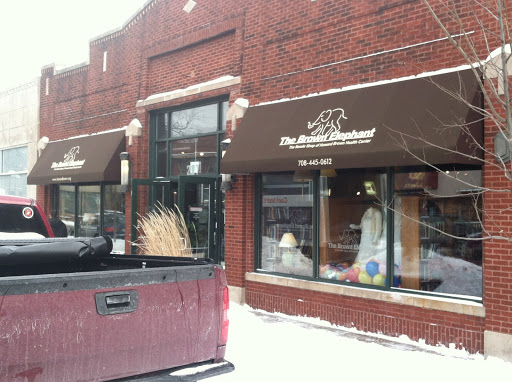 Thrift Store «Brown Elephant Resale Shop», reviews and photos, 217 Harrison St, Oak Park, IL 60304, USA