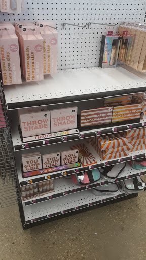 Variety Store «Five Below», reviews and photos, 3269 Donnell Dr, District Heights, MD 20747, USA