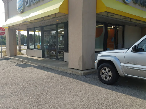 Cell Phone Store «AT&T», reviews and photos, 641 Pleasant St, Brockton, MA 02301, USA