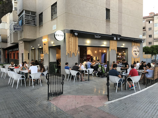 Información y opiniones sobre La Calle Burger Parque del Oeste de Málaga