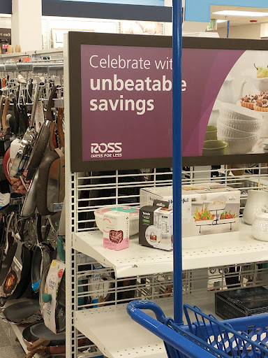 Clothing Store «Ross Dress for Less», reviews and photos, 6901 W Grand Ave, Gurnee, IL 60031, USA