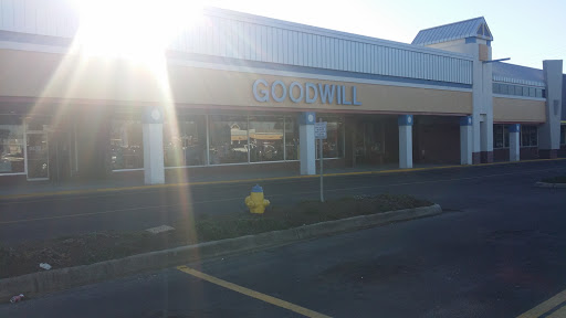 Thrift Store «Goodwill», reviews and photos