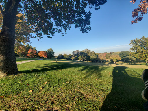 Golf Course «Hillcrest Country Club», reviews and photos, 8200 Hillcrest Rd, Kansas City, MO 64132, USA