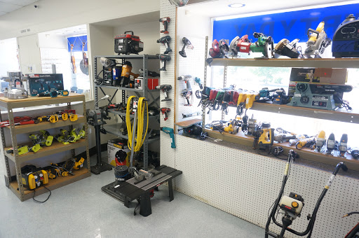 Pawn Shop «Silver Lining Jewelry & Loan», reviews and photos, 2122 NE Sandy Blvd, Portland, OR 97232, USA