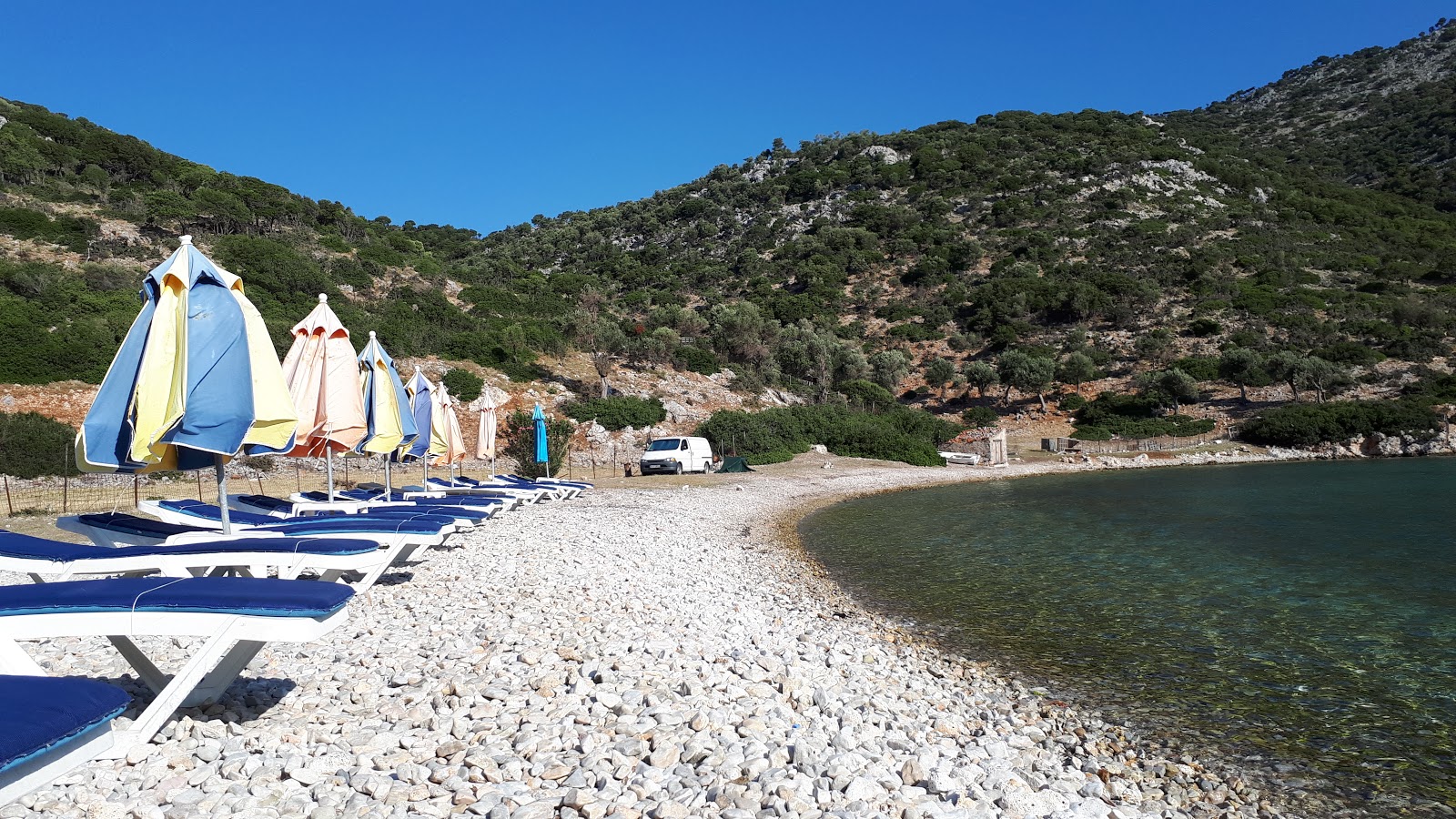 Φωτογραφία του Gerakas beach με βραχώδες έδαφος επιφάνεια