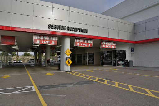 Toyota Dealer «Miller Toyota of Anaheim», reviews and photos, 1331 N Euclid St, Anaheim, CA 92801, USA