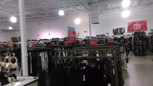 Department Store «Saks OFF 5TH», reviews and photos, 3310 Livermore Outlets Dr, Livermore, CA 94551, USA