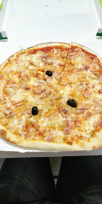 Plats et boissons du Pizzeria Super-Pizza à Roanne - n°2