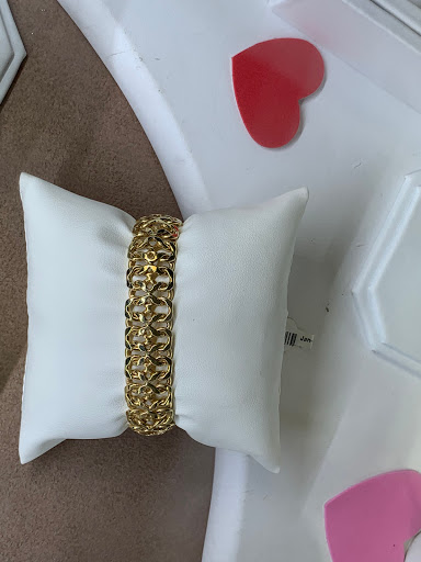 Pawn Shop «Sterling & Knight Jewelry & Pawn», reviews and photos, 109 E St Charles Rd, Villa Park, IL 60181, USA