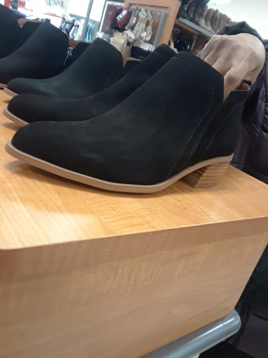 Department Store «T.J. Maxx», reviews and photos, 17900 Halsted St, Homewood, IL 60430, USA