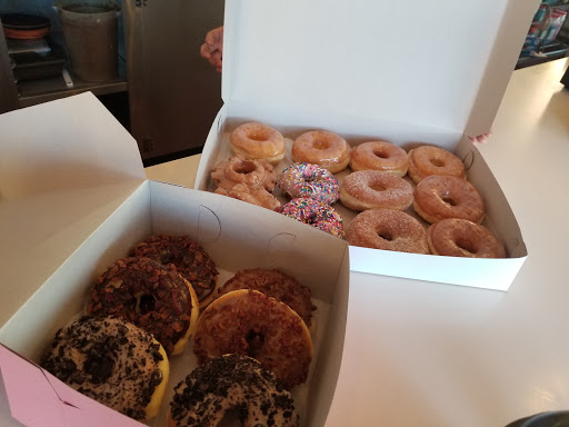 Donut Shop «Golden Donut», reviews and photos, 2360 University Ave, San Diego, CA 92104, USA