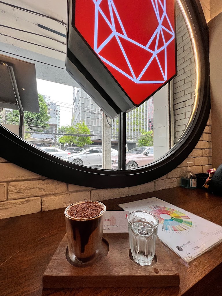 รูปภาพของ Red Diamond Specialty Coffee At Thonglor