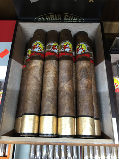 Tobacco Shop «Cigar House & Discount», reviews and photos, 1720 N Moorpark Rd, Thousand Oaks, CA 91360, USA