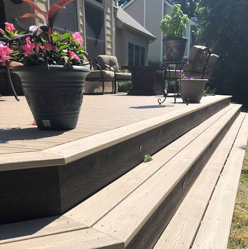 Fence Contractor «Decks Unlimited», reviews and photos, 12372 Fort St, Southgate, MI 48195, USA