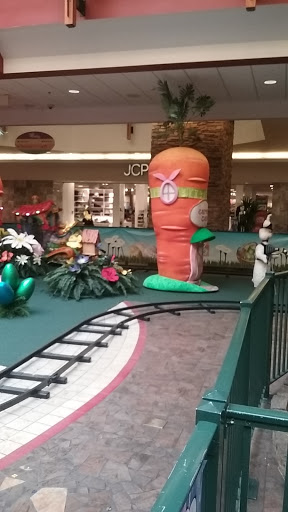 Shopping Mall «Valley West Mall», reviews and photos, 1551 Valley W Dr, West Des Moines, IA 50266, USA